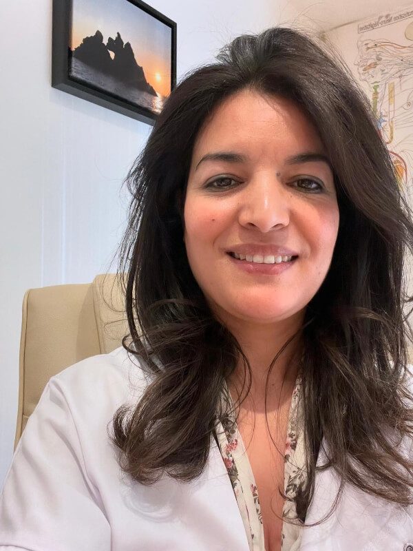 Ostéopathe à Hyères pour douleurs physiques et libération émotionnelle